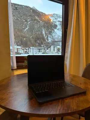 Ein allgemeiner Bergblick oder ein Berglick von der Ferienwohnung aus