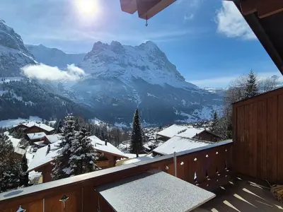 Ein allgemeiner Bergblick oder ein Berglick von der Ferienwohnung aus