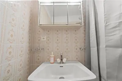 Ein Badezimmer in der Unterkunft Crans-Montana centre - Studio Ski 2 pers