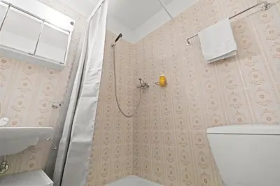 Ein Badezimmer in der Unterkunft Crans-Montana centre - Studio Ski 2 pers