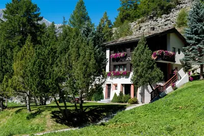 Das Gebäude in dem sich die Ferienwohnung befindet