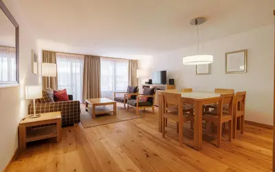 Ein Sitzbereich in der Unterkunft Haus Zur Matte by Zermatt Premium Apartments