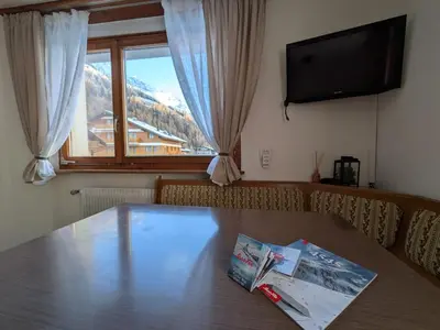 TV/Unterhaltungsangebot in der Unterkunft Family friendly and sunny apartment in the heart of Saas Grund