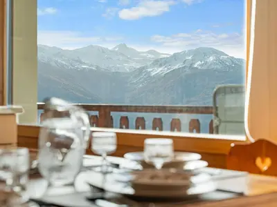 Ein allgemeiner Bergblick oder ein Berglick von der Ferienwohnung aus