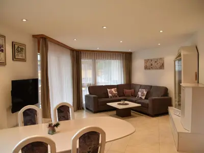 Ein Sitzbereich in der Unterkunft Apartment Dominic B2 by Interhome