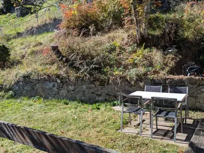 Ein Garten an der Unterkunft Apartment Ember by Interhome