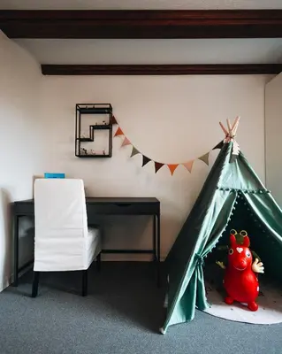 Ein Bett oder Betten in einem Zimmer der Unterkunft LaVida Peak Mountain Ski Retreat Frutigen & Adelboden, free parking