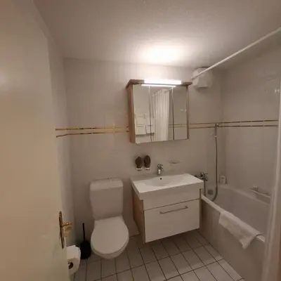 Ein Badezimmer in der Unterkunft Ferienapartment Weitsicht mit Wellness