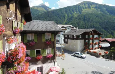 Grundriss der Unterkunft Bright Alpine Duplex with Balcony Views