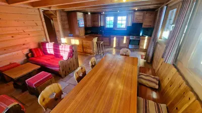 Ein Sitzbereich in der Unterkunft Chalet La Giete 6 personnes La Forclaz