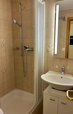 Ein Badezimmer in der Unterkunft Tarbey A25