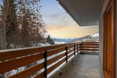 Ein allgemeiner Bergblick oder ein Berglick von der Ferienwohnung aus