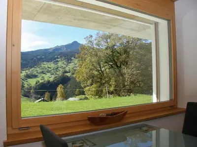Ein allgemeiner Bergblick oder ein Berglick von der Ferienwohnung aus