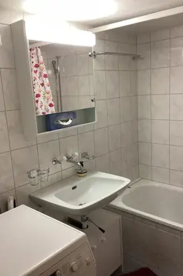 Ein Badezimmer in der Unterkunft Apartment Mannried 2 1-2-Zimmerwohnung Rustikal by Interhome