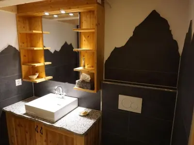 Ein Badezimmer in der Unterkunft Holiday Home Wollhaus Oberzwirgi by Interhome