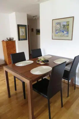 Ein Sitzbereich in der Unterkunft Apartment Komfortable Wohnung mit Aussicht by Interhome