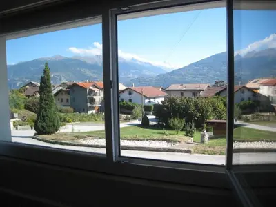 Ein allgemeiner Bergblick oder ein Berglick von der Ferienwohnung aus