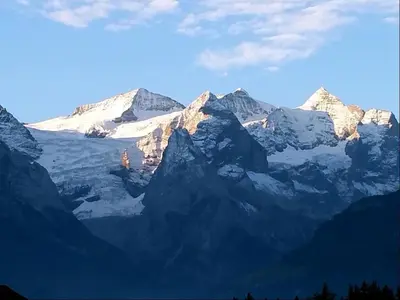 Ein allgemeiner Bergblick oder ein Berglick von der Ferienwohnung aus