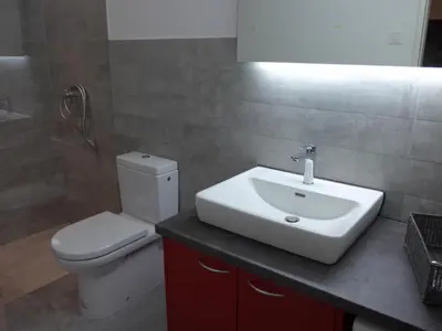Ein Badezimmer in der Unterkunft Apartment Casa Ninfea by Interhome