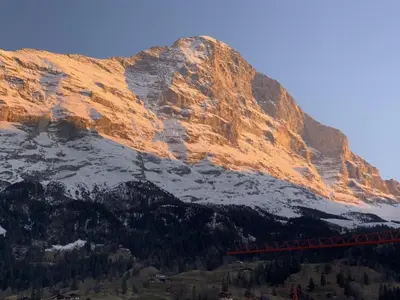 Ein allgemeiner Bergblick oder ein Berglick von der Ferienwohnung aus