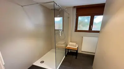 Ein Badezimmer in der Unterkunft Superbe appartement avec 2 chambres avec vue imprenable sur les Alpes
