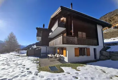 Ein allgemeiner Bergblick oder ein Berglick von der Ferienwohnung aus