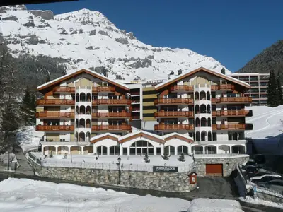 Ein allgemeiner Bergblick oder ein Berglick von der Ferienwohnung aus