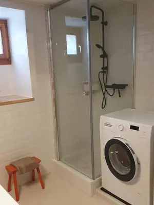 Ein Badezimmer in der Unterkunft Jolie maison de vacances au village