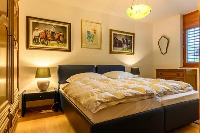 Ein Bett oder Betten in einem Zimmer der Unterkunft Résidence Lisaride à Evolène - appartement spacieux et lumineux avec vue