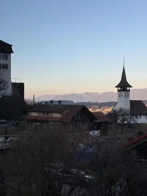 Ein allgemeiner Bergblick oder ein Berglick von der Ferienwohnung aus