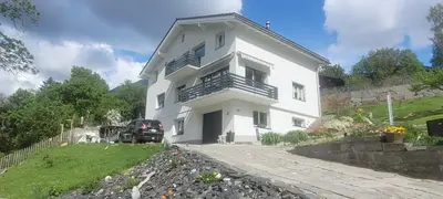 Das Gebäude in dem sich die Ferienwohnung befindet
