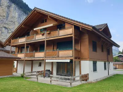 Ein allgemeiner Bergblick oder ein Berglick von der Ferienwohnung aus