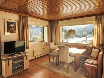 Grundriss der Unterkunft Apartment Chalet Waldrand-1 by Interhome