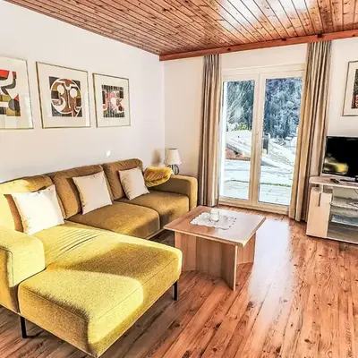 Apartment Chalet Waldrand-1 by Interhome