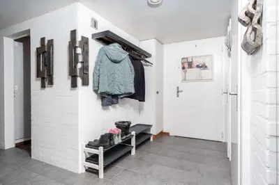 Grundriss der Unterkunft Spacious Lake and Mountain View Villa - 15 min to Interlaken