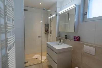 Ein Badezimmer in der Unterkunft Interlaken Peak View