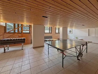 Küche/Küchenzeile in der Unterkunft Alpine Club Retreat, Central Studio, Pool and View
