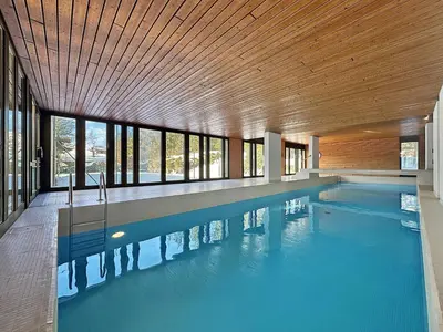 Der Swimmingpool an oder in der Nähe von Alpine Club Retreat, Central Studio, Pool and View