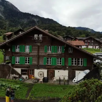 Lake view Chalet