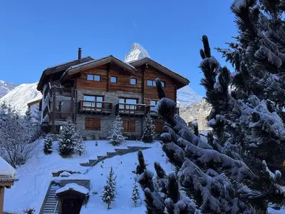Ein allgemeiner Bergblick oder ein Berglick von der Ferienwohnung aus