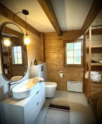 Ein Badezimmer in der Unterkunft Chalet Bodeli with sauna and panoramic view glacier area