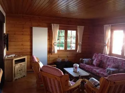 Ein Sitzbereich in der Unterkunft Holiday Home Chalet le Verger by Interhome
