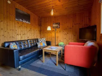 Ein Sitzbereich in der Unterkunft Apartment Base Camp Evolène by Interhome