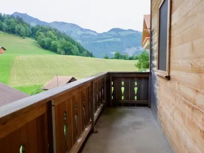 Ein allgemeiner Bergblick oder ein Berglick von der Ferienwohnung aus