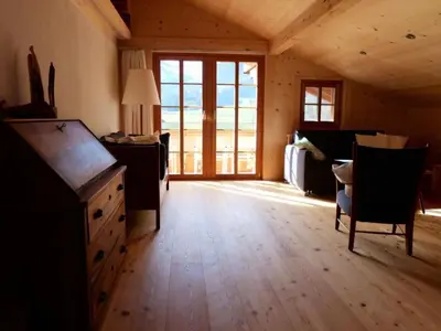 Ein Sitzbereich in der Unterkunft Apartment Chalet Ried by Interhome
