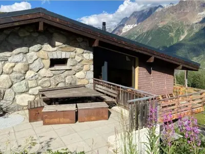 Ein allgemeiner Bergblick oder ein Berglick von der Ferienwohnung aus