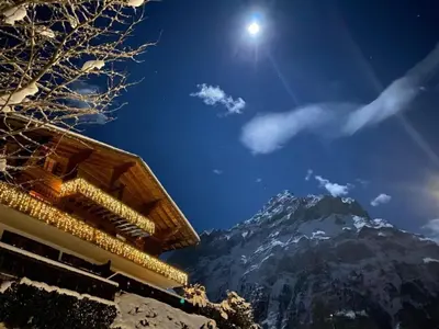 Ein allgemeiner Bergblick oder ein Berglick von der Ferienwohnung aus