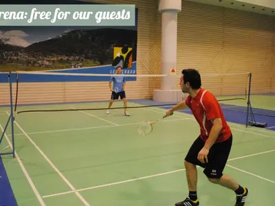 Tennis und/oder Squash in der Unterkunft Apartment Haus Flaminia 39 by Interhome oder in der Nähe