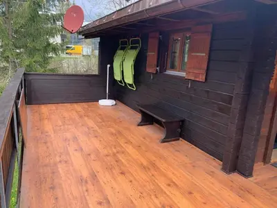 Ein Balkon oder eine Terrasse in der Unterkunft Holiday Home Chalet Bambi by Interhome