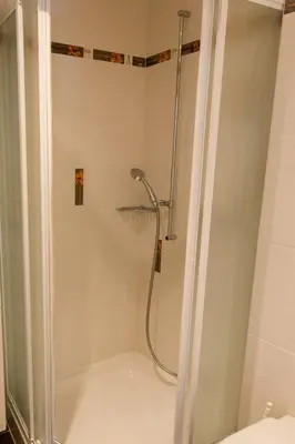 Ein Badezimmer in der Unterkunft Apartment Haus Cristal 39 by Interhome